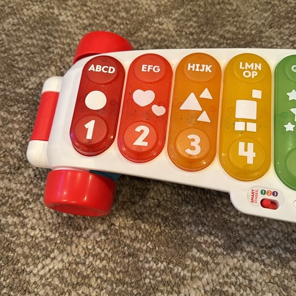 Fisher-Price Giant Light Up Xylophone Pull-Along - Picture 3 of 6